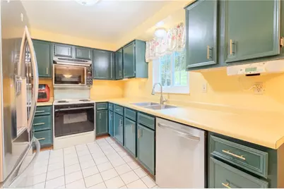 100 Textor Dr, North Versailles, PA 15137 - Photo 5