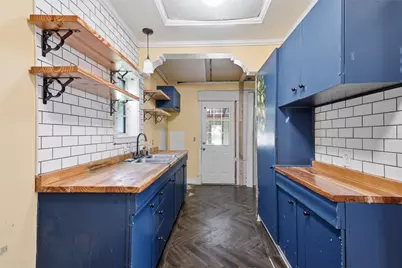 115 E Woodford Avenue, Pittsburgh, PA 15210 - Photo 9