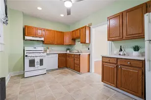 6374 Morrowfield Ave, Pittsburgh, PA 15217 - Photo 11