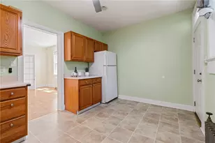 6374 Morrowfield Ave, Pittsburgh, PA 15217 - Photo 13