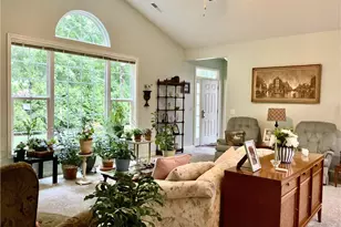 264 Stonegate Blvd, Hermitage, PA 16148 - Photo 7