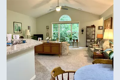264 Stonegate Blvd, Hermitage, PA 16148 - Photo 5