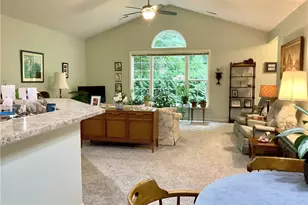 264 Stonegate Blvd, Hermitage, PA 16148 - Photo 5