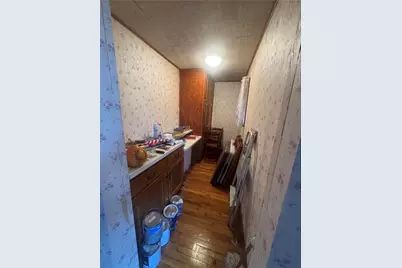 210 Washington Ave, Vandergrift, PA 15690 - Photo 13