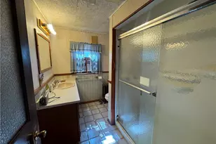 210 Washington Ave, Vandergrift, PA 15690 - Photo 21