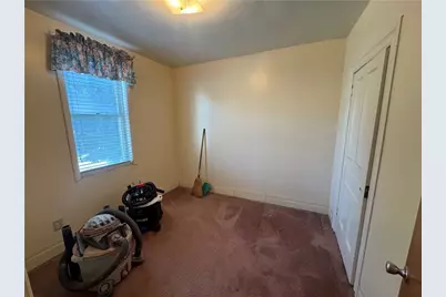 210 Washington Ave, Vandergrift, PA 15690 - Photo 23