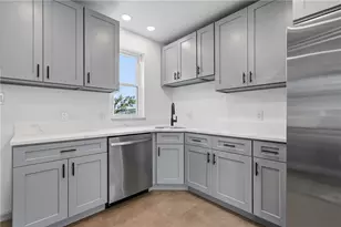 943 Hilltop St, Munhall, PA 15120 - Photo 3
