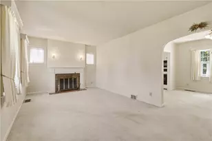 93 Violet St, Westmont Hilltop School District, PA 15905 - Photo 7