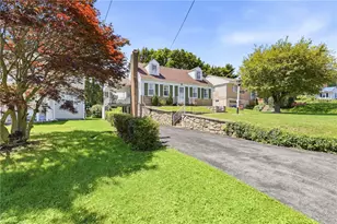 93 Violet St, Westmont Hilltop School District, PA 15905 - Photo 5