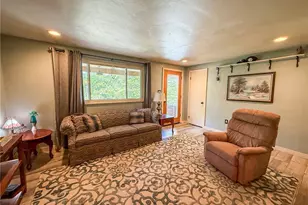 119 Eberhart Ln, Donegal, PA 16025 - Photo 5