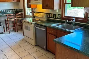 8891 Broadway St, North Huntingdon, PA 15692 - Photo 3