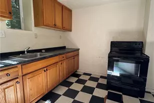 211 Chesterfield Rd, Pittsburgh, PA 15213 - Photo 7