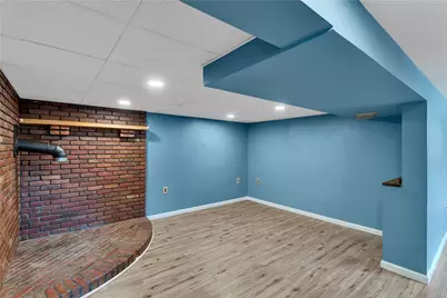 210 Springwood Drive, Pittsburgh, PA 15147 - Photo 33