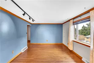 210 Springwood Dr, Pittsburgh, PA 15147 - Photo 25