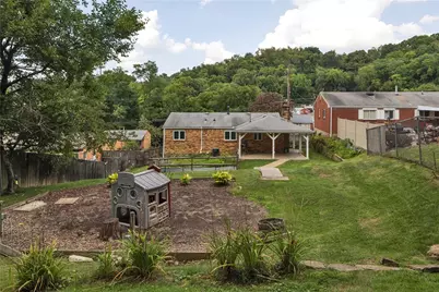 210 Springwood Drive, Pittsburgh, PA 15147 - Photo 7