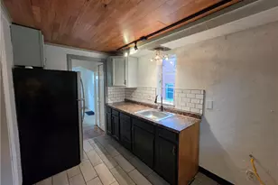4362 Coleridge St, Pittsburgh, PA 15201 - Photo 7