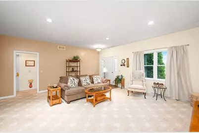 332, 322 Dick Road, Franklin Township, PA 16001 - Photo 25