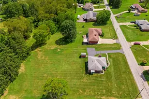 120 Helen St, Canton Township, PA 15301 - Photo 7