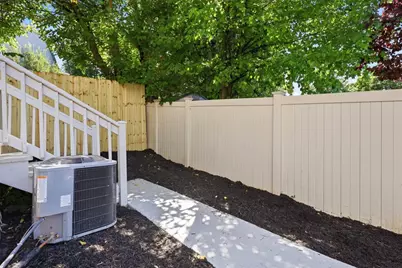 121 Newett St, Pittsburgh, PA 15210 - Photo 29