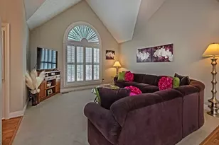 204 Country View Dr, Lower Burrell, PA 15068 - Photo 5