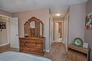 204 Country View Dr, Lower Burrell, PA 15068 - Photo 15