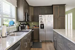 961 Sunset Dr, Center Township, PA 16001 - Photo 13