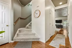 181 Southern Valley Ct, Adams Township, PA 16046 - Photo 5