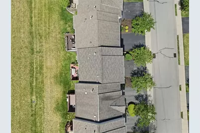634 E Village Green Blvd, Adams Township, PA 16046 - Photo 21
