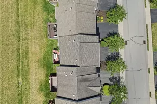 634 E Village Green Blvd, Adams Township, PA 16046 - Photo 21
