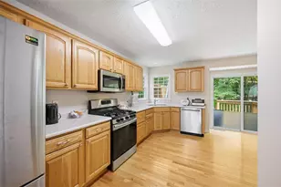 724 Bush Dr, Adams Township, PA 16046 - Photo 9