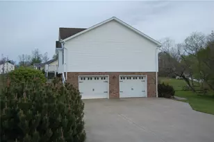 5 Blackberry Ln, Pine Township, PA 16127 - Photo 3