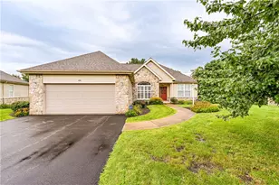6089 Triple Crown Cir, Hempfield Township, PA 15601 - Photo 1