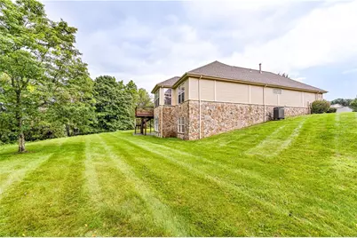 6089 Triple Crown Cir, Hempfield Township, PA 15601 - Photo 5