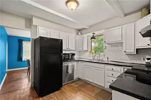 150 Elm Rd, Ross Twp, PA 15237 - Photo 7