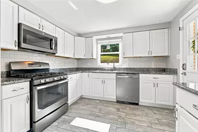 6746 W Barivista Dr, Verona, PA 15147 - Photo 7