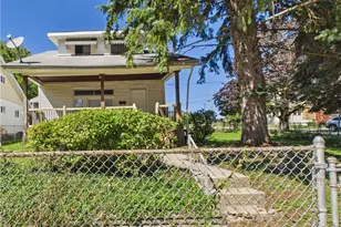 204 Goodrich St, Erie City, PA 16508 - Photo 3