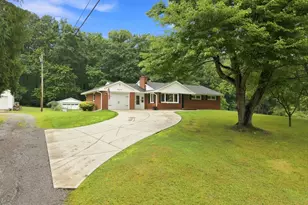3115 Shadow Dr Dr, South Pymatuning Township, PA 16150 - Photo 3