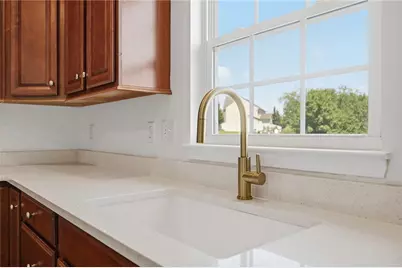 170 Broadstone Dr, Adams Township, PA 16046 - Photo 9