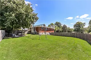 100 Beaver Ct, Penn Twp, PA 15644 - Photo 7