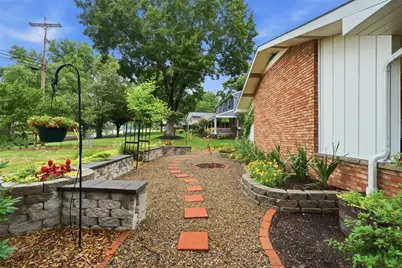 1538 King Charles Dr, Pittsburgh, PA 15237 - Photo 3