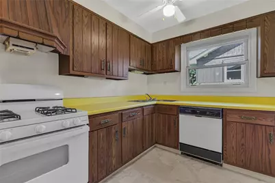 217 Greenwood Dr, Rochester, PA 15066 - Photo 5