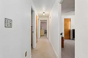 104 Highland Rd, Bethel Park, PA 15102 - Photo 27