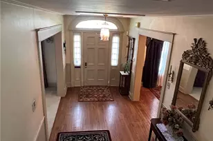 410 E Clen Moore Blvd, New Castle, PA 16105 - Photo 3
