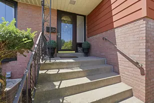 570 Clemson Dr, Pittsburgh, PA 15243 - Photo 3