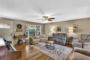 213 Sharon Grange Rd, Hopewell Township, PA 15001 - Photo 5