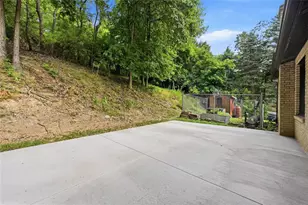 678 Smith Ln, Pittsburgh, PA 15205 - Photo 37