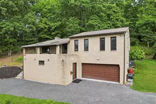 678 Smith Ln, Pittsburgh, PA 15205 - Photo 3