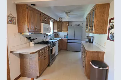 2638 Beverly Dr, Canton Township, PA 15301 - Photo 3