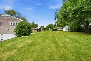 150 Meadowbrook Dr, Bethel Park, PA 15102 - Photo 31