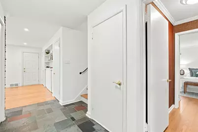 150 Meadowbrook Drive, Bethel Park, PA 15102 - Photo 5